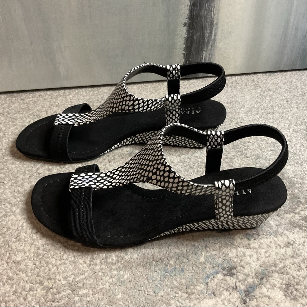 Alfani Step 'N Flex Vacanzaa Wedge Sandals - Spotted Snake (NIB) - Picture 8 of 15